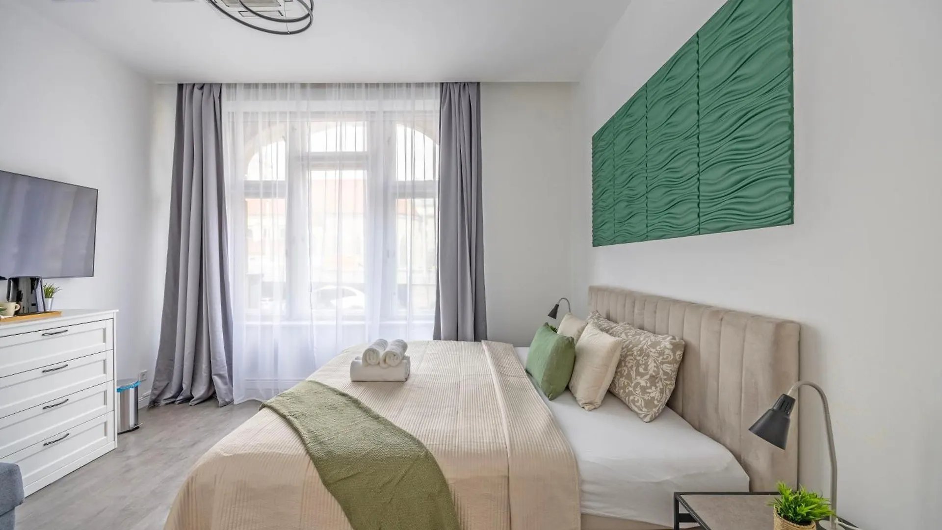 Deluxe Danube City Center Suites Next To The Fashion St' Budapesta 0*,  Ungaria
