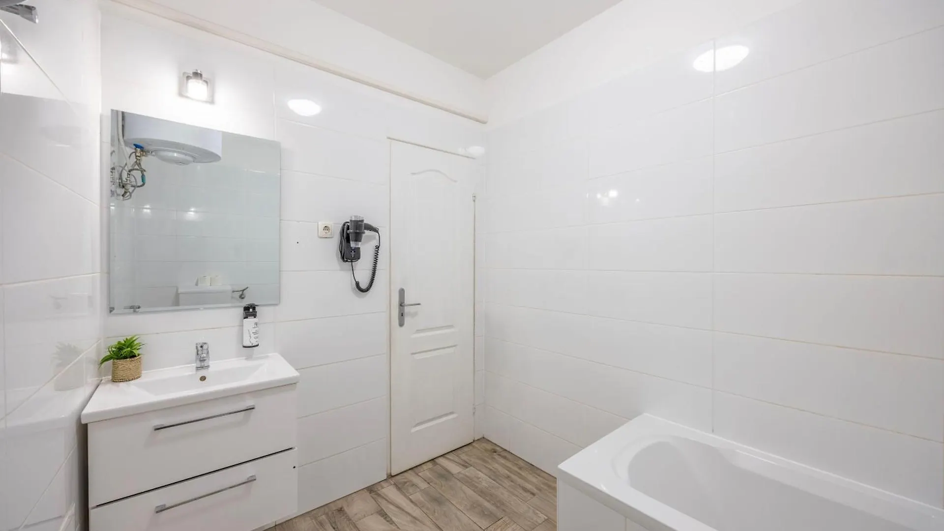 Apartament Deluxe Danube City Center Suites Next To The Fashion St' Budapeszt Węgry
